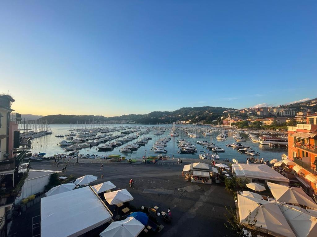 Suite Ventidue - Fronte Mare Lerici Kültér fotó